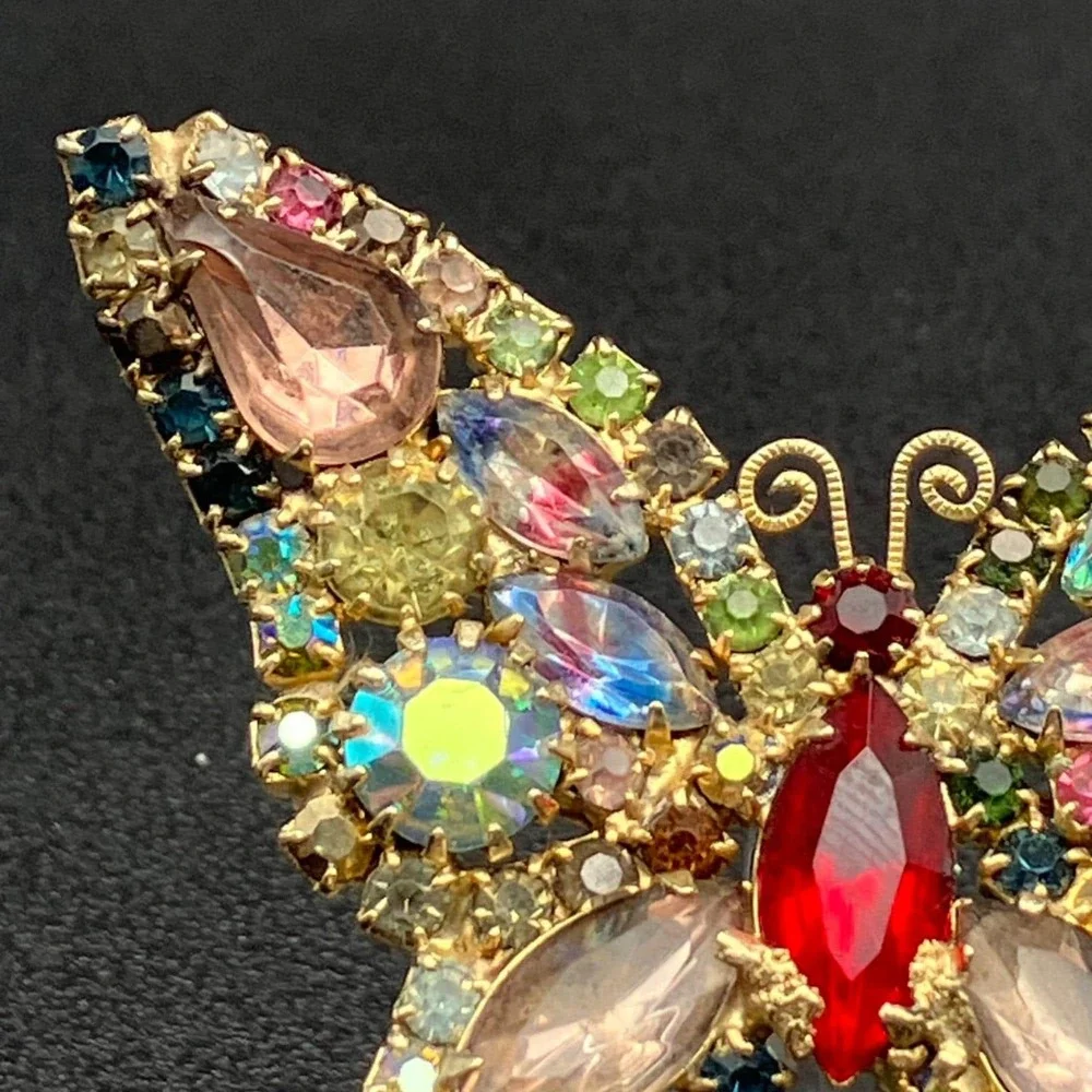 Weiss Butterfly Brooch Multicolor Givré Iris Glass Rhinestone Signed 1950s